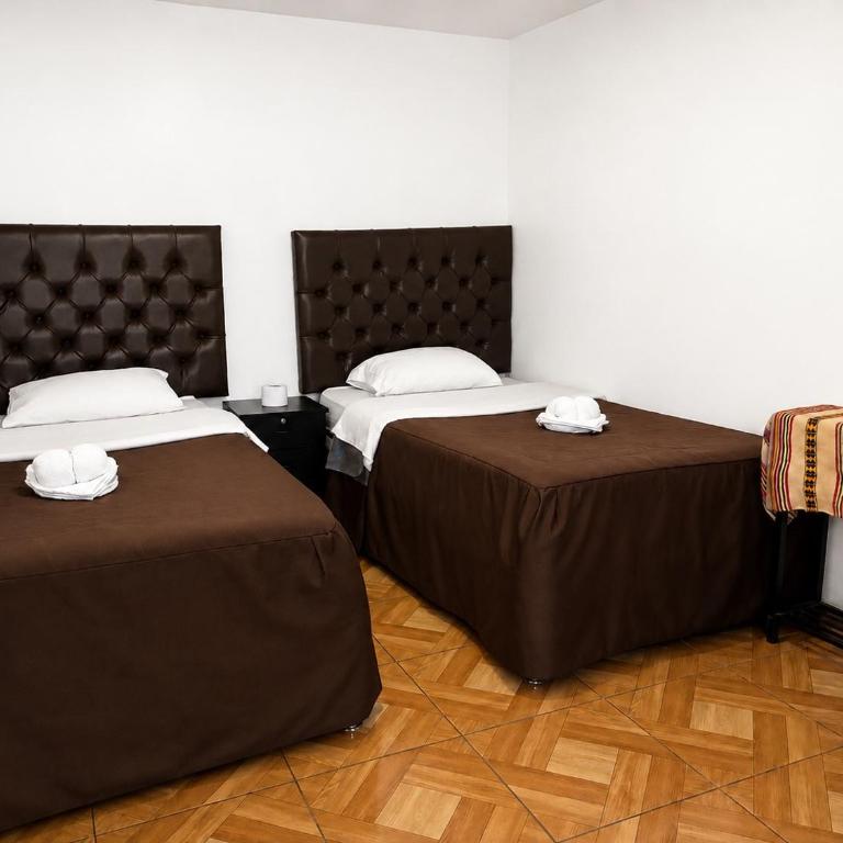 Redys House - Habitación Doble con baño privado - 2 camas - 4