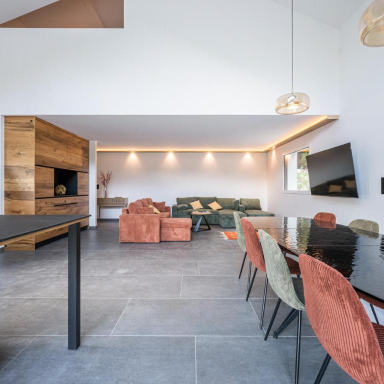 L'Écrin des Noyers - Vue montagne proche forêt - Maison de Vacances - 17