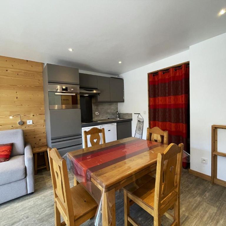 Résidence Oisans - Studio pour 4 entierement rénové ski aux pieds au coeur des Ménuires MAE-5514 - Studio - 8
