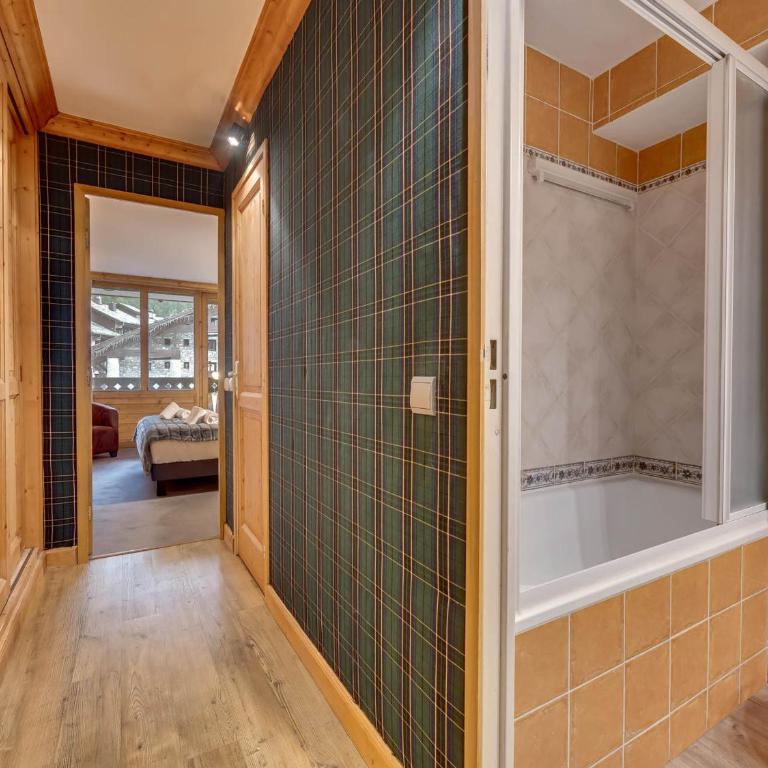 Confortable appartement 4 pièces avec wifi, parking, exposé Sud près des pistes à Val-d'Isère. - Apartment mit 3 Schlafzimmern - 10