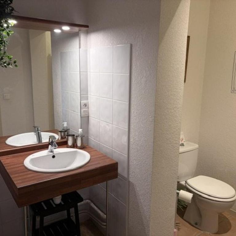 Appartement de 45m² avec balcon, 5 couchages, à 300m des pistes et commerces, bien équipé - FR-1-572-103 - Appartamento - 11
