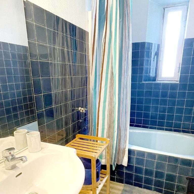 Apartment with balcony - sea view - Apartamento - 7