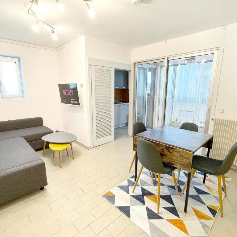 Apartment with balcony - sea view - Apartamento - 3