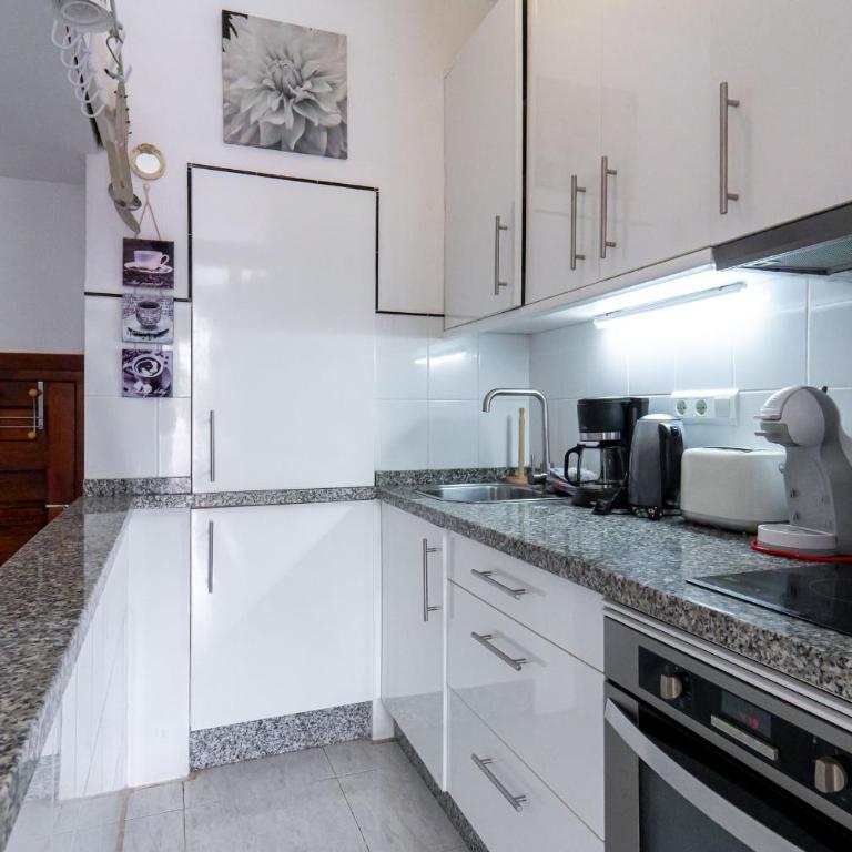Carabeo 15 Studios Casasol - One-Bedroom Studio - 12