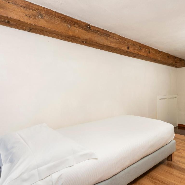 Noble Palace Loft in Florence Center - Two-Bedroom Apartment - 53