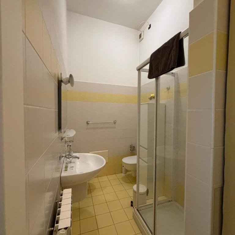 Andreini20 - Apartment with Shower - 11