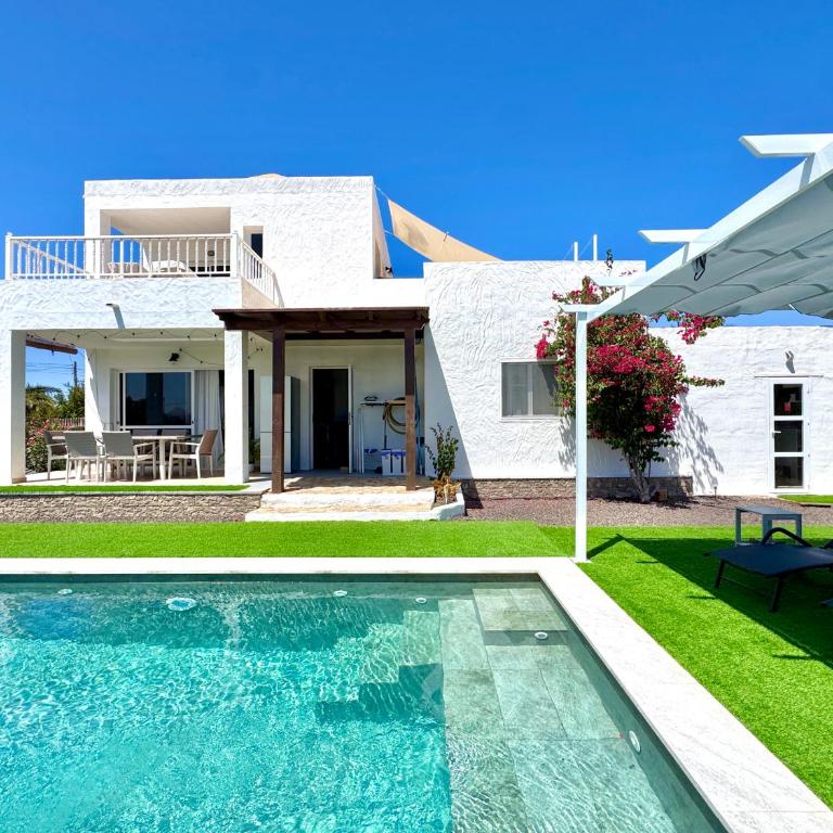 Villa La Milagrosa - Villa - 2