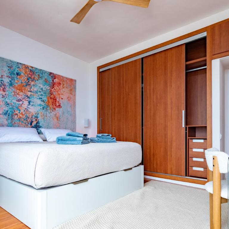 Sea-view suite with 3 balconies and home cinema - Apartment - 22