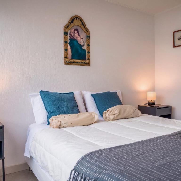 Charming 2BR Retreat for Five in Lively Nunoa - Apartment - 20