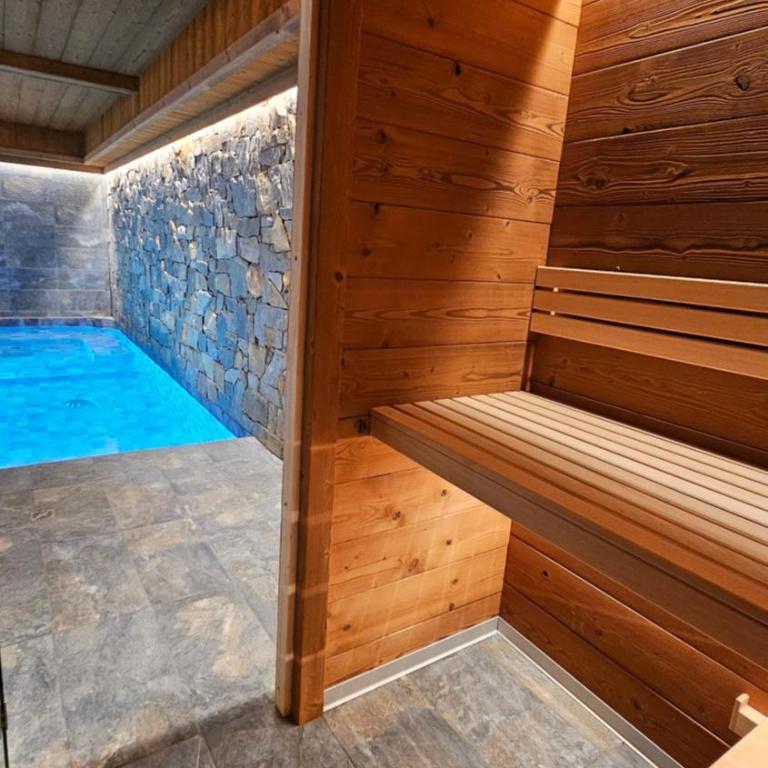 CHALET ALTITUDE 808 piscine intérieure, 9 chambres - Chalet - 18