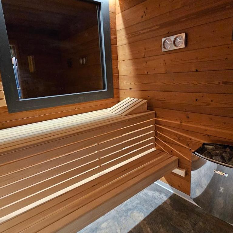 CHALET ALTITUDE 808 piscine intérieure, 9 chambres - Chalet - 41