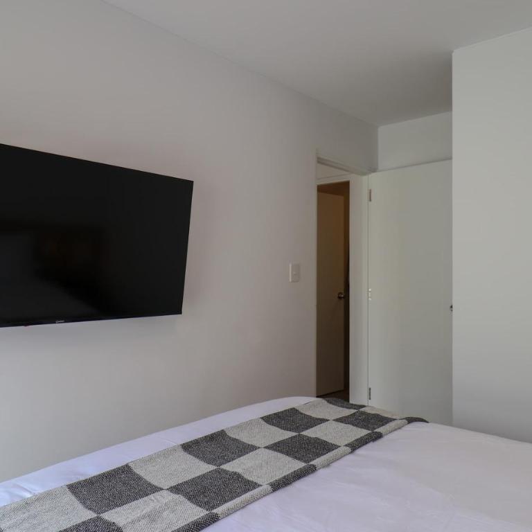 Enchanting 1BR with Balcony in Prime Miraflores - Apartamento - 17