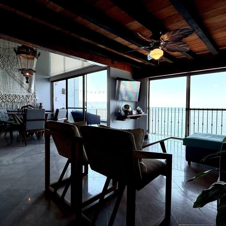 Oceanfront 2BR Loft Fast WiFi Views - Apartment mit 2 Schlafzimmern - 21