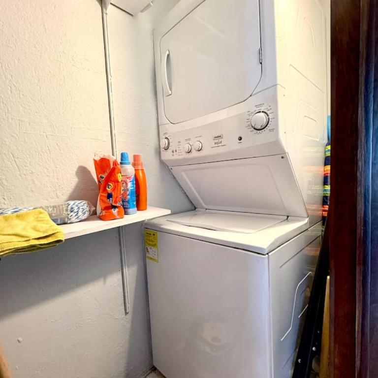 Oceanfront 2BR Loft Fast WiFi Views - Apartment mit 2 Schlafzimmern - 24