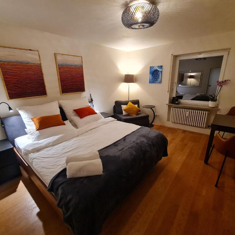 Westpark Studio with King bed - Dreibettzimmer - 4