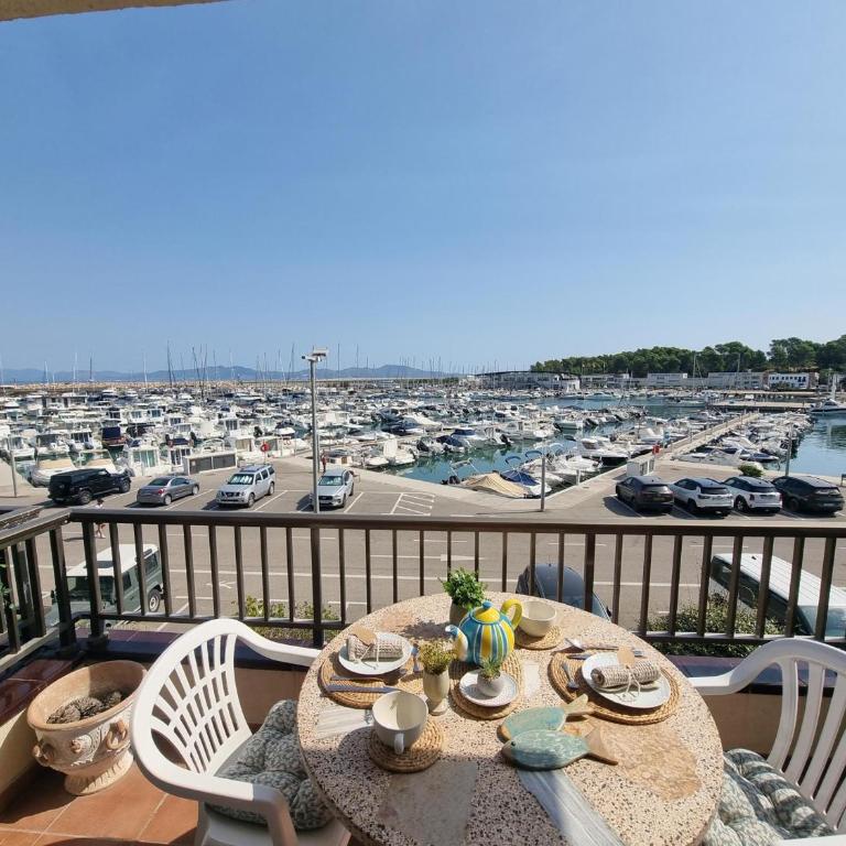 Apartamento acogedor cerca de la playa con aire acondicionado - HISP-236-180 - Apartamento - 5