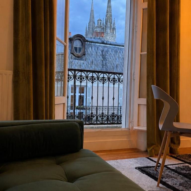 L'écrin Coeur D'Angers - Famille ou Groupe - Three-Bedroom Premium Apartment with Balcony - 5