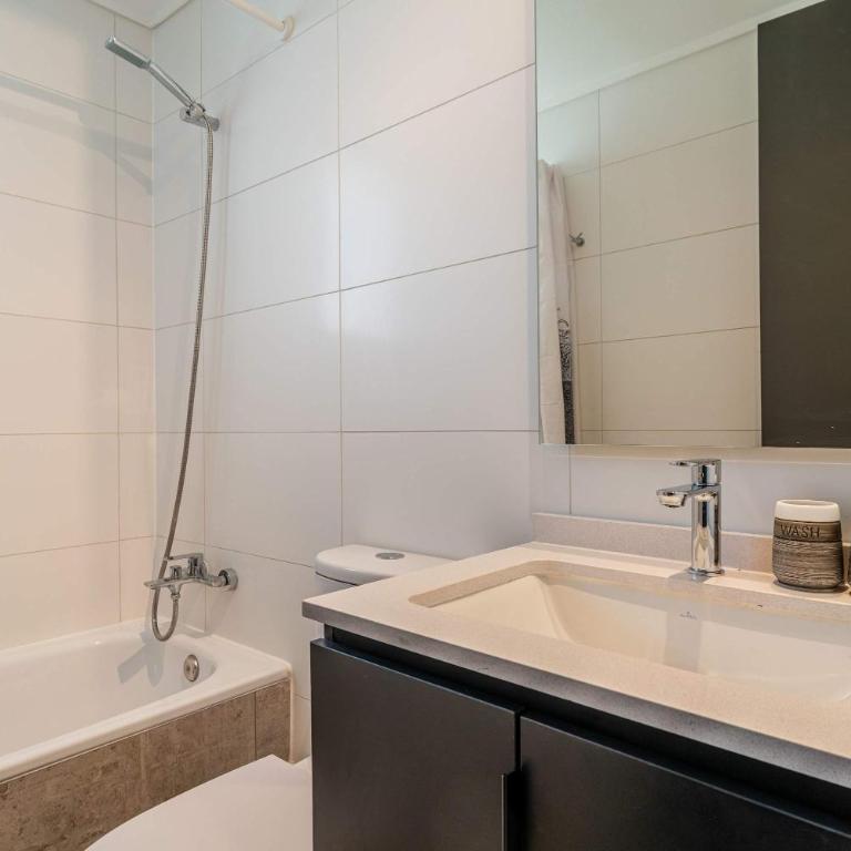 HOM I Mall I Alto LasCondes I Parking Gratis I WiFi - Apartment - 22