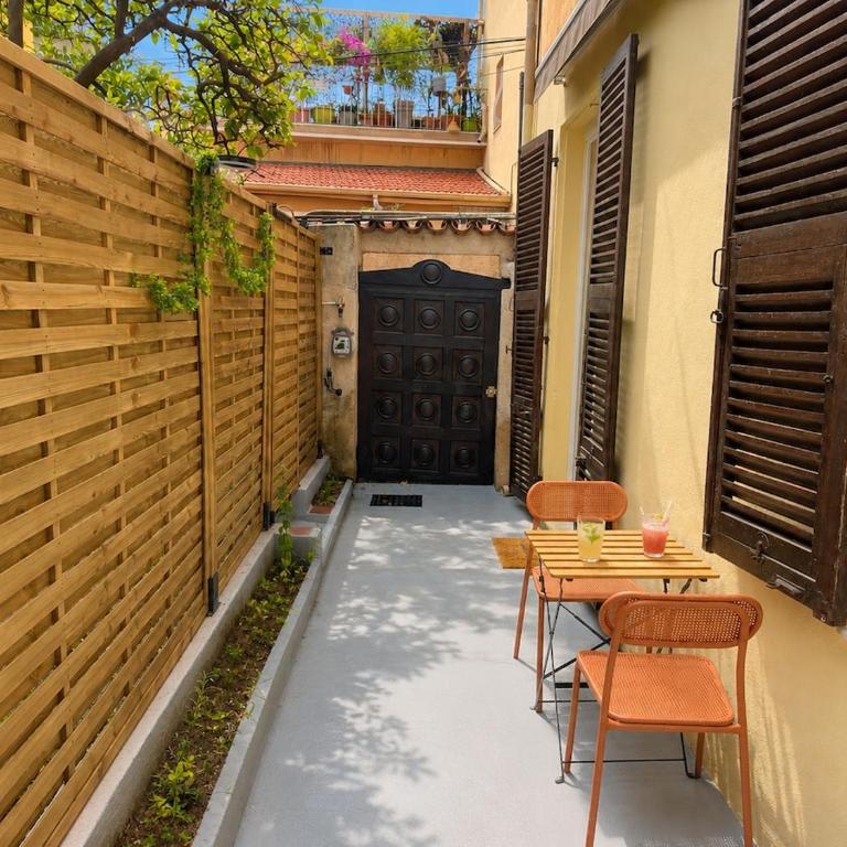 Private patio - Heart of Menton - Appartement 2 Chambres - 12