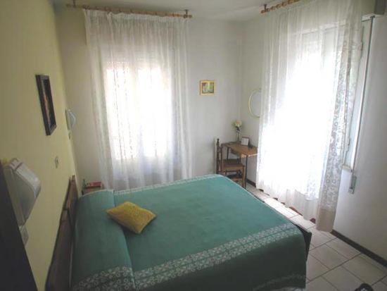 Albergo Maria Gabriella - Camera Matrimoniale/Doppia con Letti Singoli con Balcone - 8