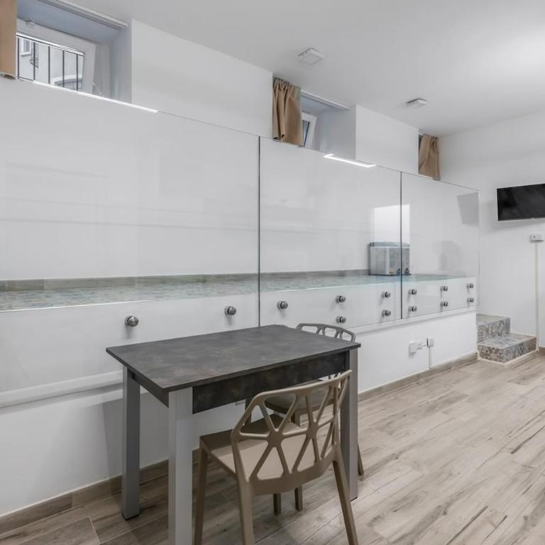 Central Milan - 2 private units for 4 - AC & WiFi - Appartamento con 2 Camere da Letto - 6