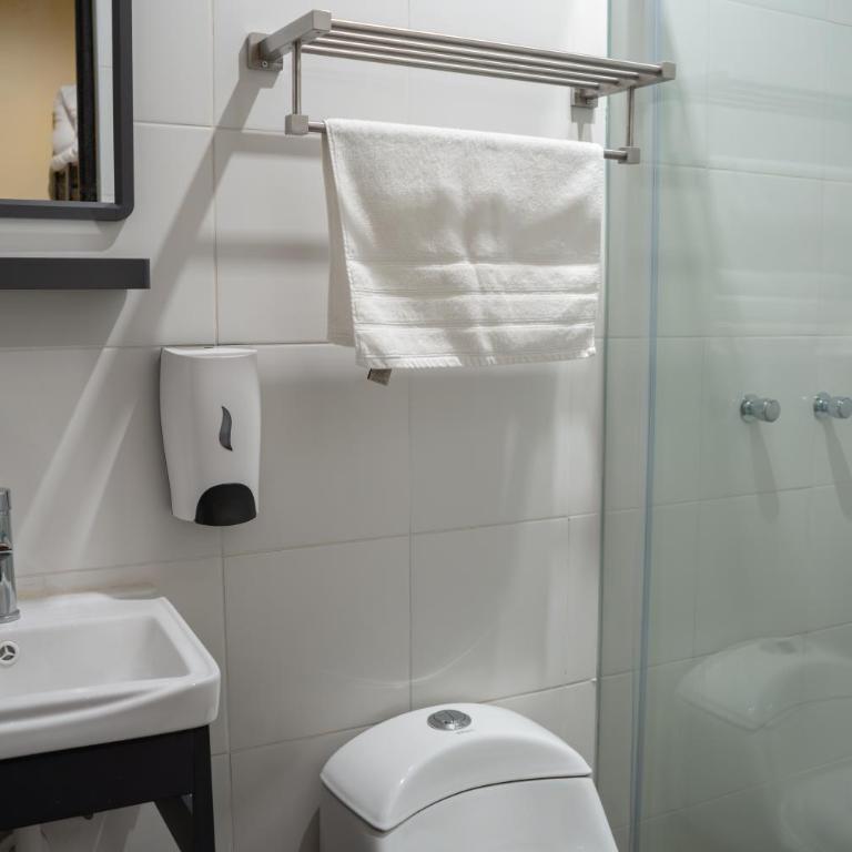 Posada Miraflores - Twin Room - 4