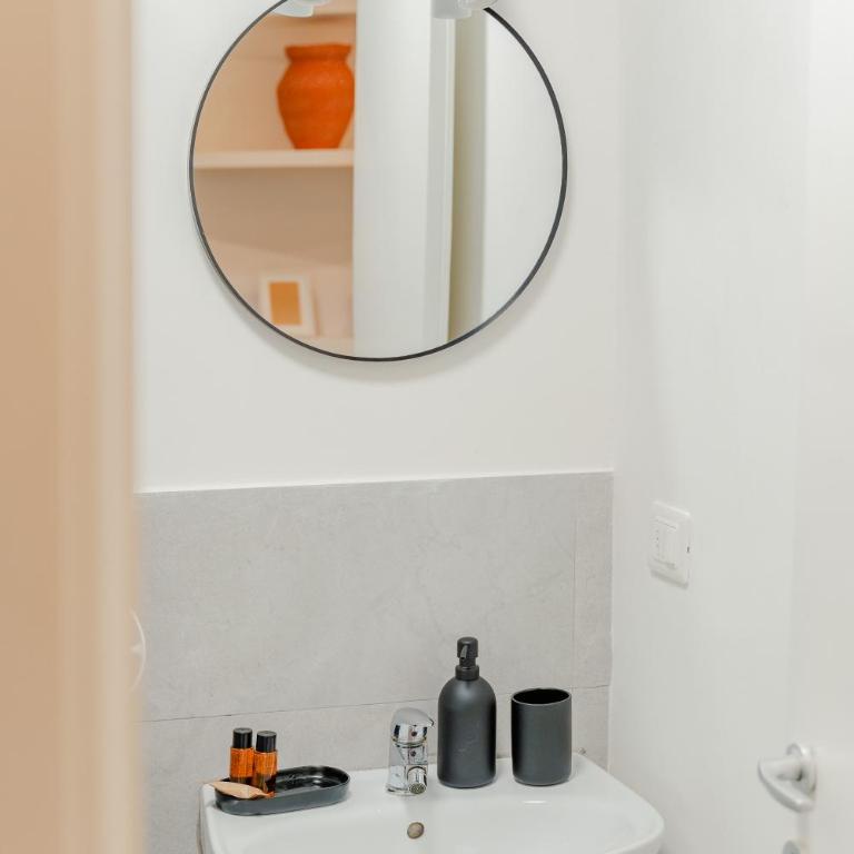 Santa Maria Novella New Apartment - Two-Bedroom Apartment with Balcony - 3