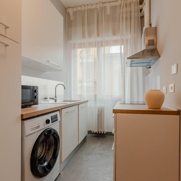 Santa Maria Novella New Apartment - Two-Bedroom Apartment with Balcony - 50