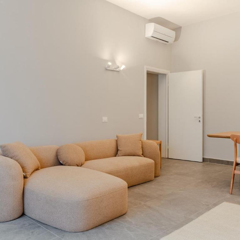Santa Maria Novella New Apartment - Two-Bedroom Apartment with Balcony - 93