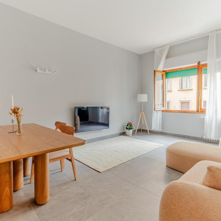 Santa Maria Novella New Apartment - Two-Bedroom Apartment with Balcony - 1