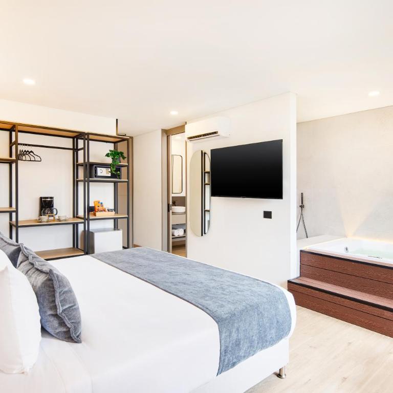 Blues Suites Laureles - Suite with Hot Tub - 4