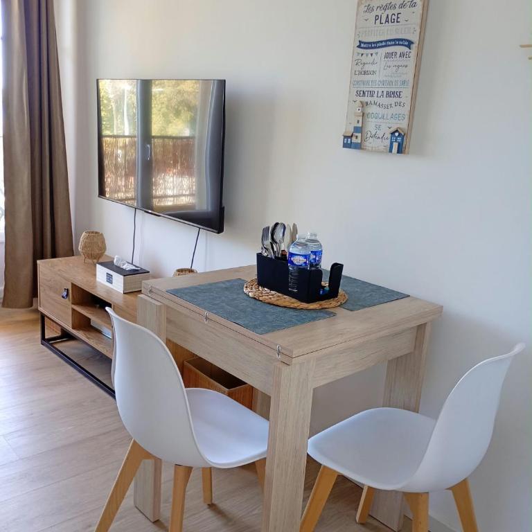 Magnifique appartement front de mer plein centre - Studio - 9