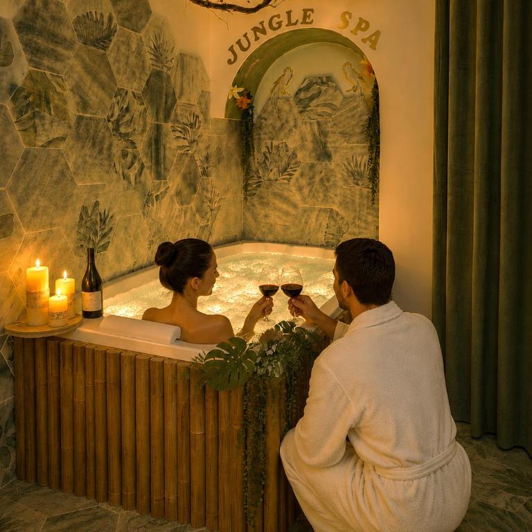 Jungle Spa - Cocon tropical et romantique avec balnéo en plein coeur de Pézenas ! - Appartement 1 Chambre - 3