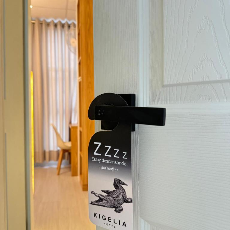 Kigelia Hotel - Deluxe Single Room - 4