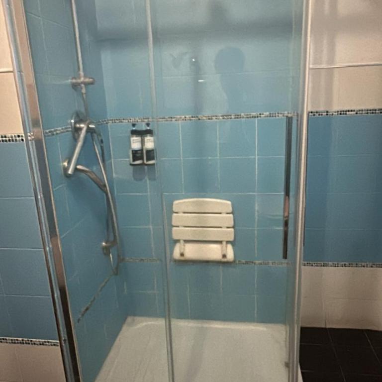 Ostello City In Hostel B&B - Camera Quadrupla con Bagno in Comune - 6
