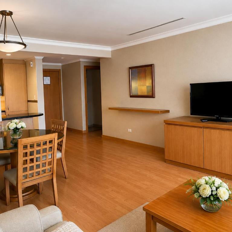 HIC Residence Management - Apartments and Suites - Two-Bedroom Apartment with View - 2