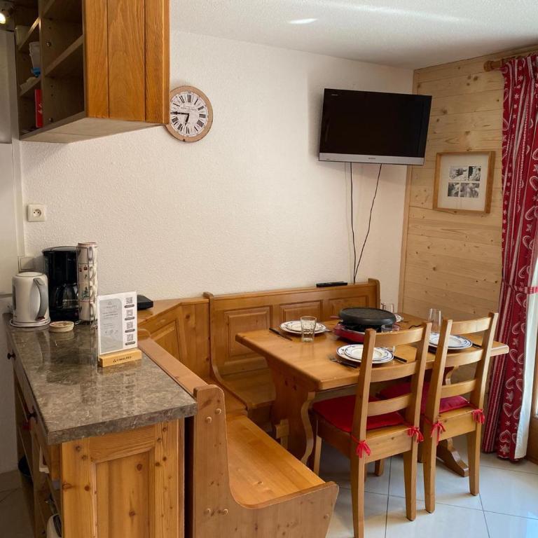 Charmant T2 au pied des pistes de Morzine avec wifi - FR-1-754-31 - Apartment - 8