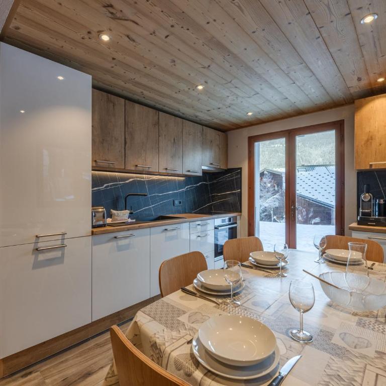 Appartement rénové 3 pièces proche Pleney avec parking, wifi et animaux admis - FR-1-754-86 - Apartment - 12