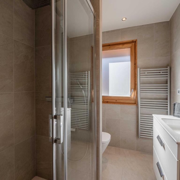 Appartement Moderne 2 Chambres au Centre de Morzine avec Parking et Wifi - FR-1-754-87 - Apartment - 12
