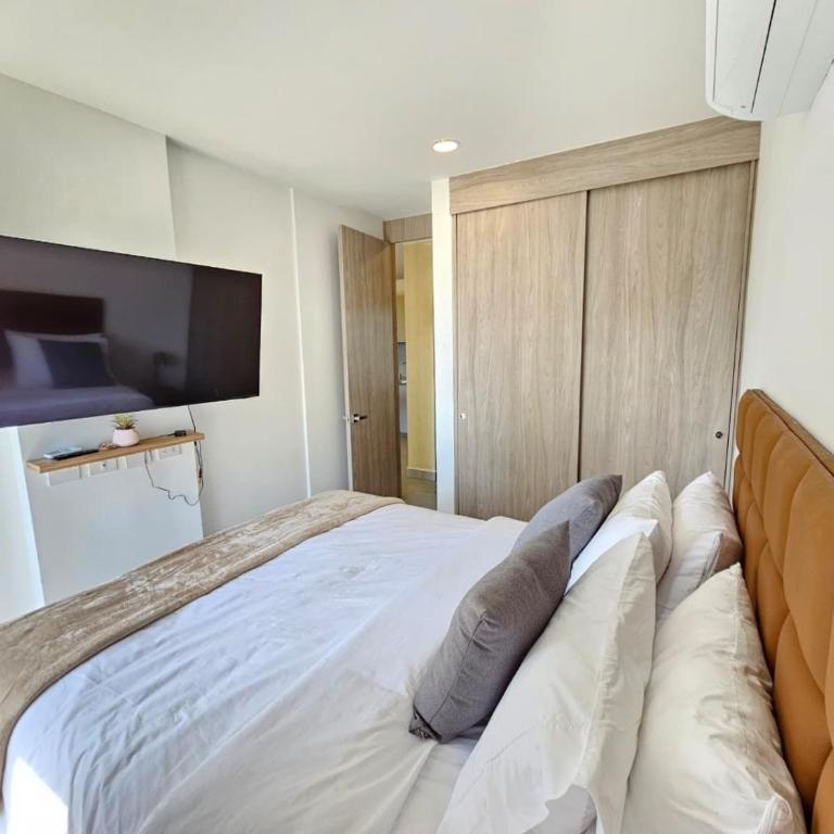 Family Apartment with Balcony & Pools | Don Jaca - One-Bedroom Apartment - 9
