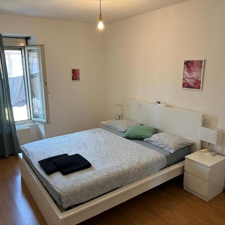 Comfort Stay Luzern - Einzelzimmer mit Gemeinschaftsdusche und -WC - 2
