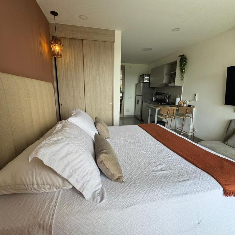 Sea View Loft + Resort Pools | Don Jaca - One-Bedroom Apartment - 4