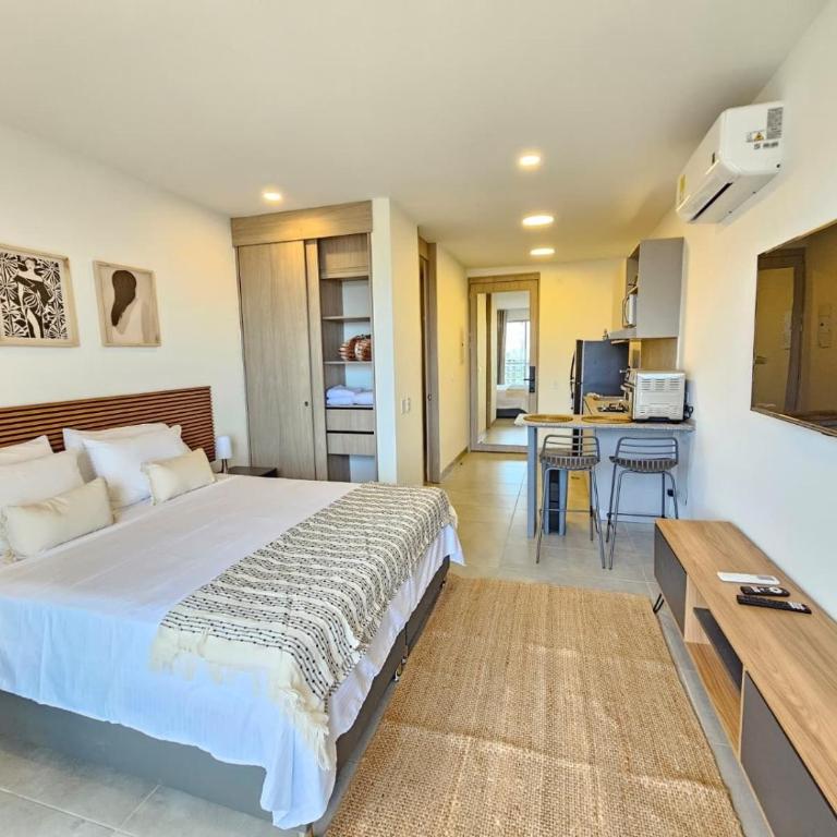 Apartaloft Facing the Sea & Pools | Don Jaca - One-Bedroom Apartment - 7
