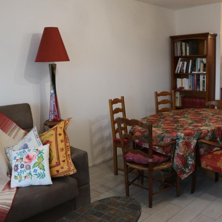 Coquet Appartement avec balcon Caen Nord, proche Mémorial - Appartement 2 Chambres - 12