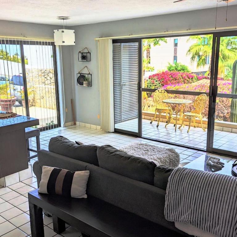 Walk to Beach - Pool Access - Walk to Restaurants - Apartamento de 2 dormitorios - 1