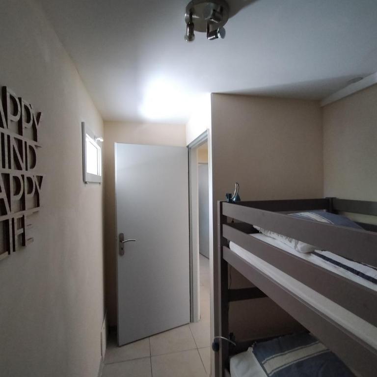 Les Colonnes appartement en RDC 6 couchages en front de mer - Apartment - 3