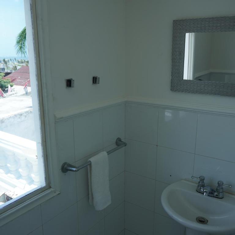 Luxury Beachfront Villa Private Pool & Terrace - Villa frente a la playa - 27