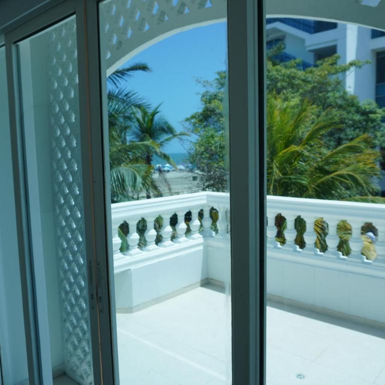 Luxury Beachfront Villa Private Pool & Terrace - Villa frente a la playa - 36