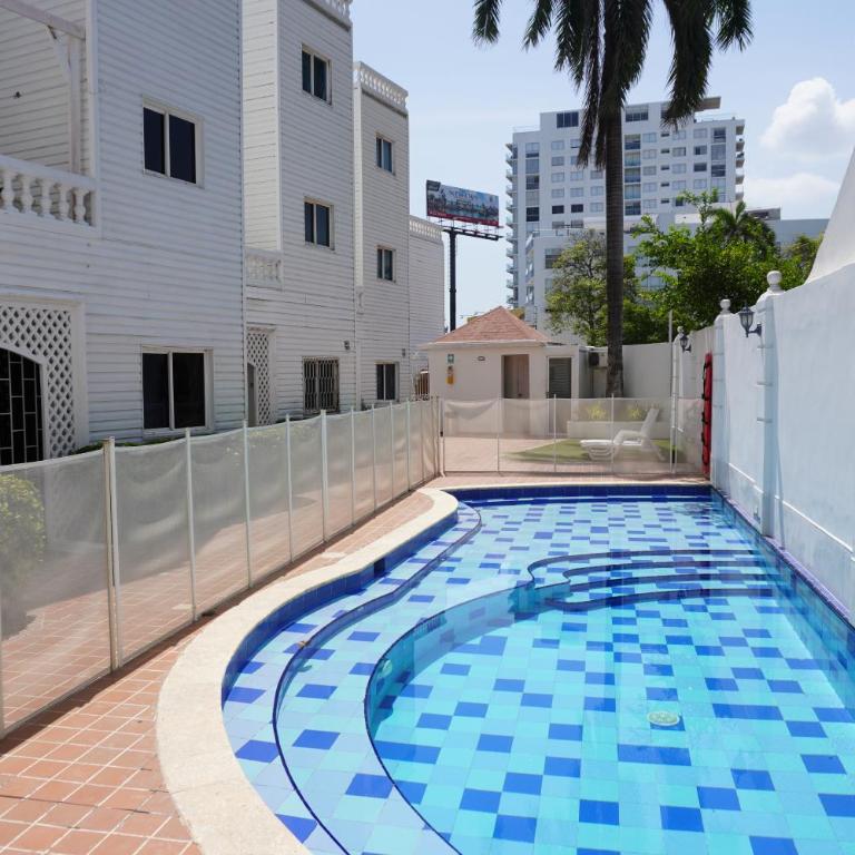 Luxury Beachfront Villa Private Pool & Terrace - Villa frente a la playa - 2