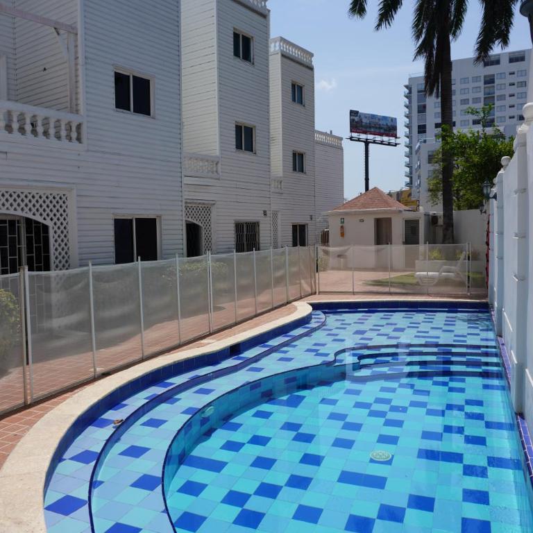 Luxury Beachfront Villa Private Pool & Terrace - Villa frente a la playa - 1